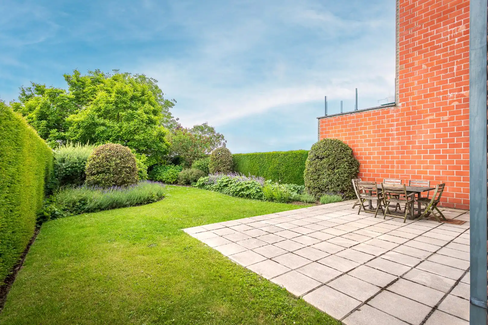 Verzorgde 3-gevelwoning met 3 slpk en tuin te Halle foto 9