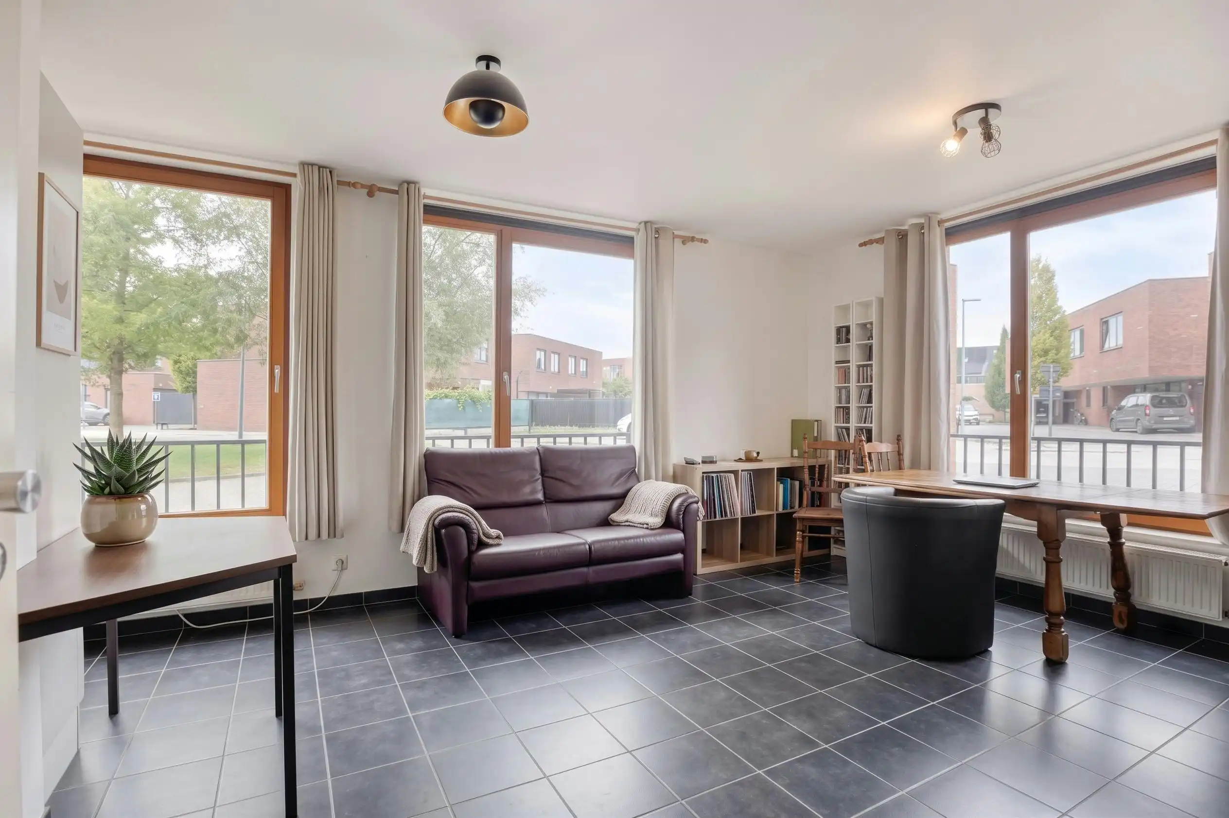 Recent appartement nabij Damse Vaart in Brugge foto {{pictureIndex}}