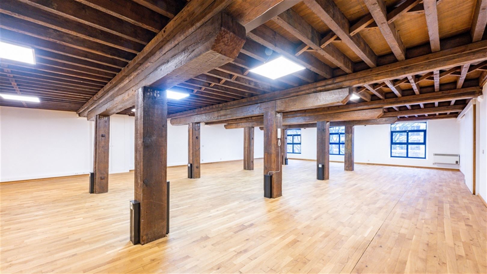 Loftkantoren te huur in gerenoveerd pakhuis foto 6