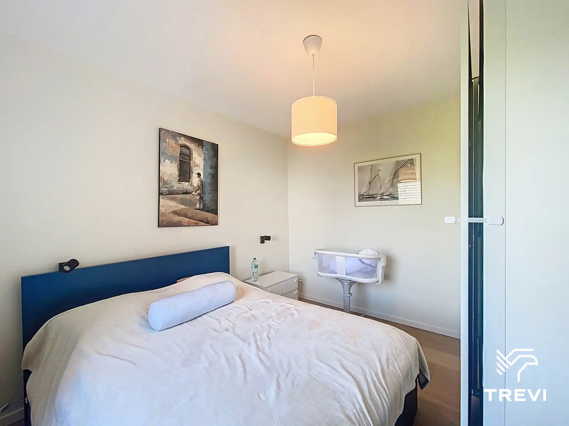 Prachtig appartement met 2 slaapkamers, gemeubileerd.   foto {{pictureIndex}}