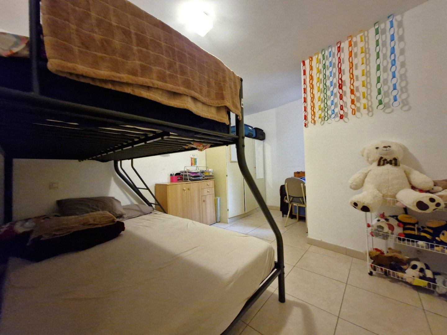 Ruim drieslaapkamerappartement met zonnig terras nabij de zeedijk van Heist. foto 11