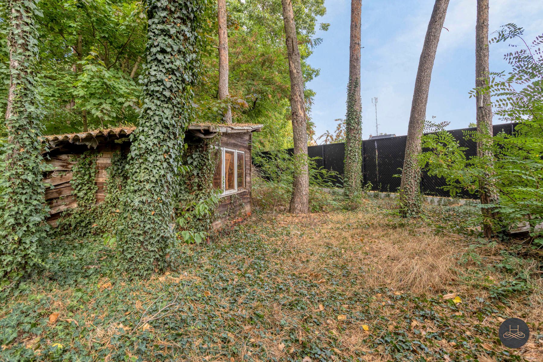 Karaktervolle, te renoveren woning op mooi perceel  foto 23