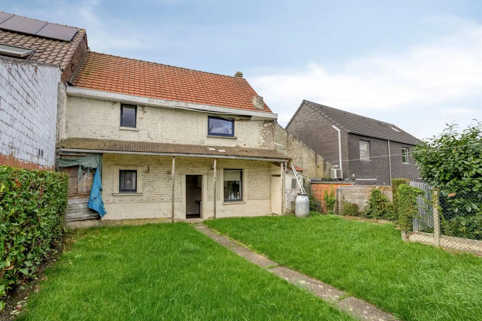 Gezellige, te renoveren, woning met aangename tuin foto 4