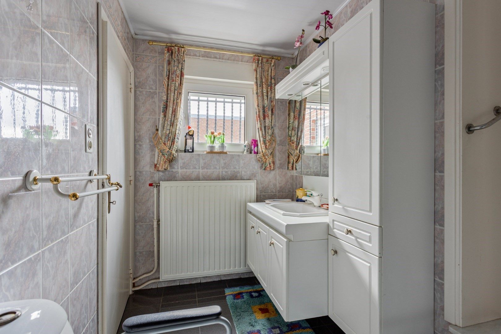 Ruime woning met karakter + appartement + werkplaats en garages te Tongeren-Sluizen foto 20