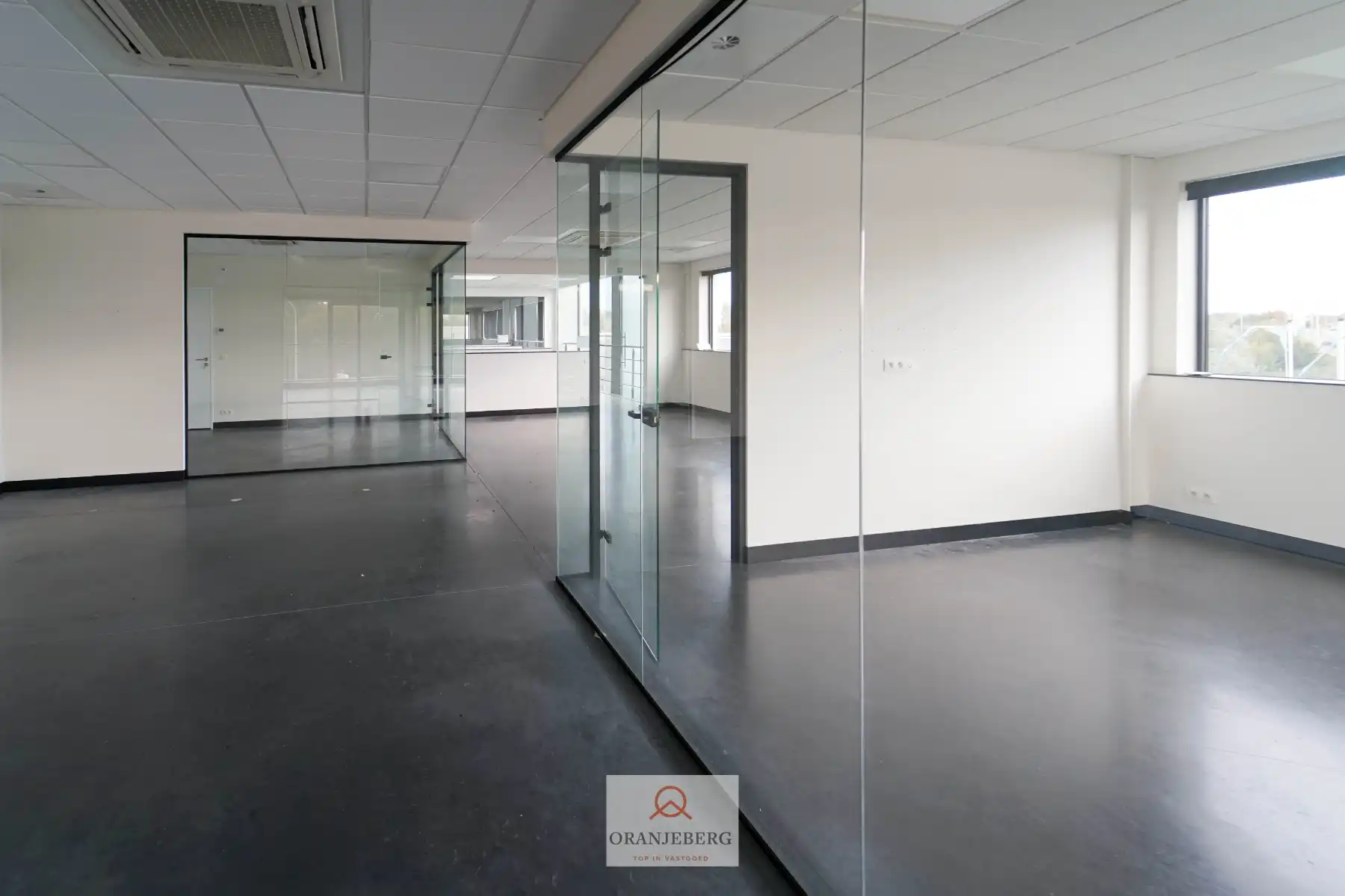 4 ruime en moderne kantoorruimtes te HUUR in EVERGEM foto 28