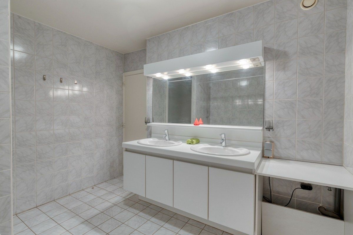 Prachtig dakappartement met 2 a 3 slaapkamers! foto 12