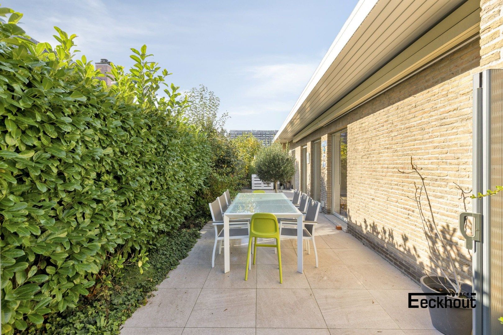 Alleenstaande woning met tuin en garage in rustige straat! foto 24