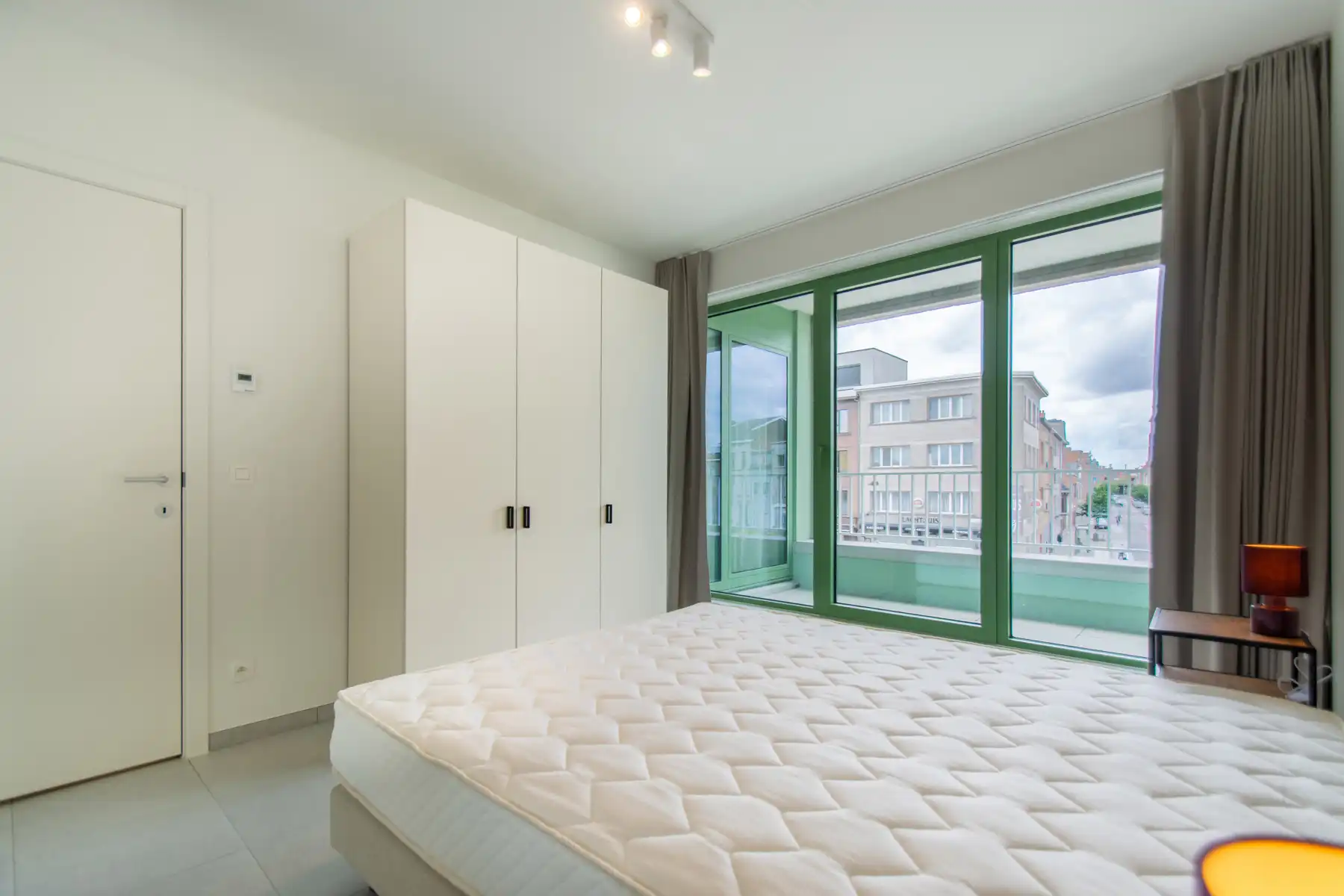 Prachtig gemeubeld 1- kamer appartement met mooi terras foto 9