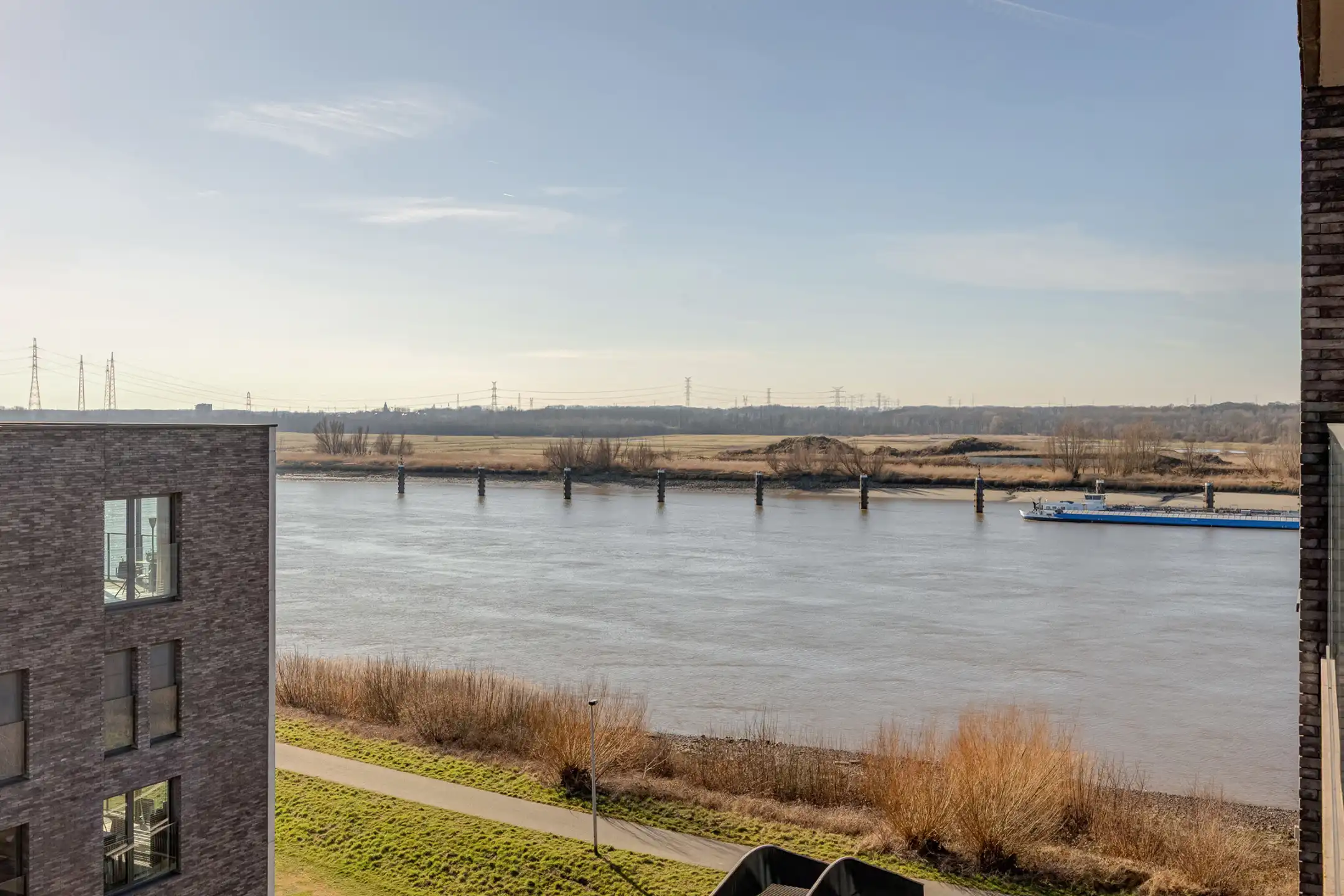 Appartement met 2 slaapkamers + autostaanplaats + ruim terras met een fantastisch panorama foto 11