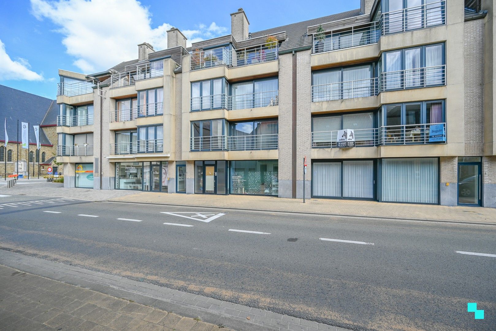 Tweeslaapkamerappartement nabij centrum Oostrozebeke foto 19