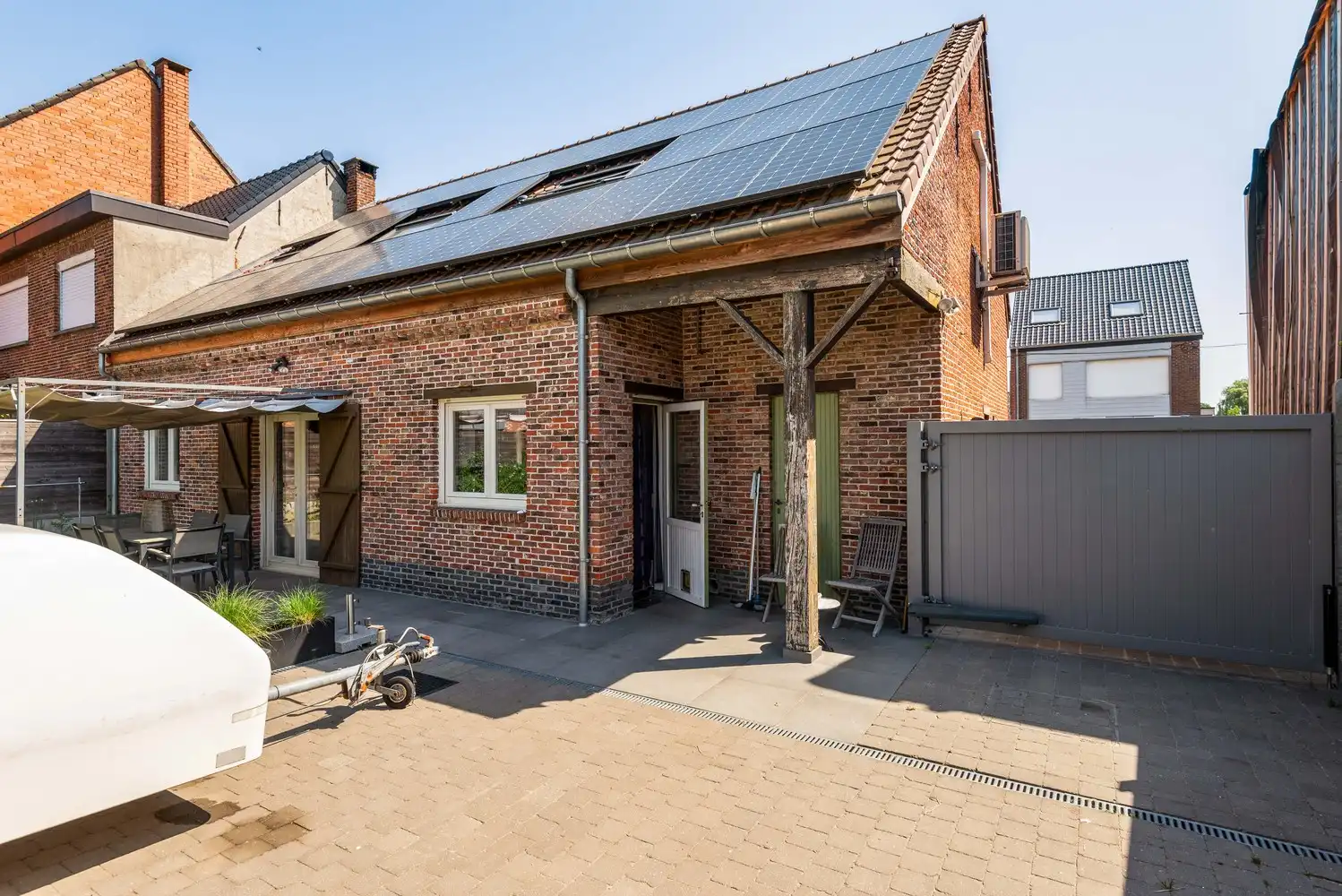 Karaktervolle hoeve met 4 slaapkamers, magazijn en ruime tuin te Lint foto 25