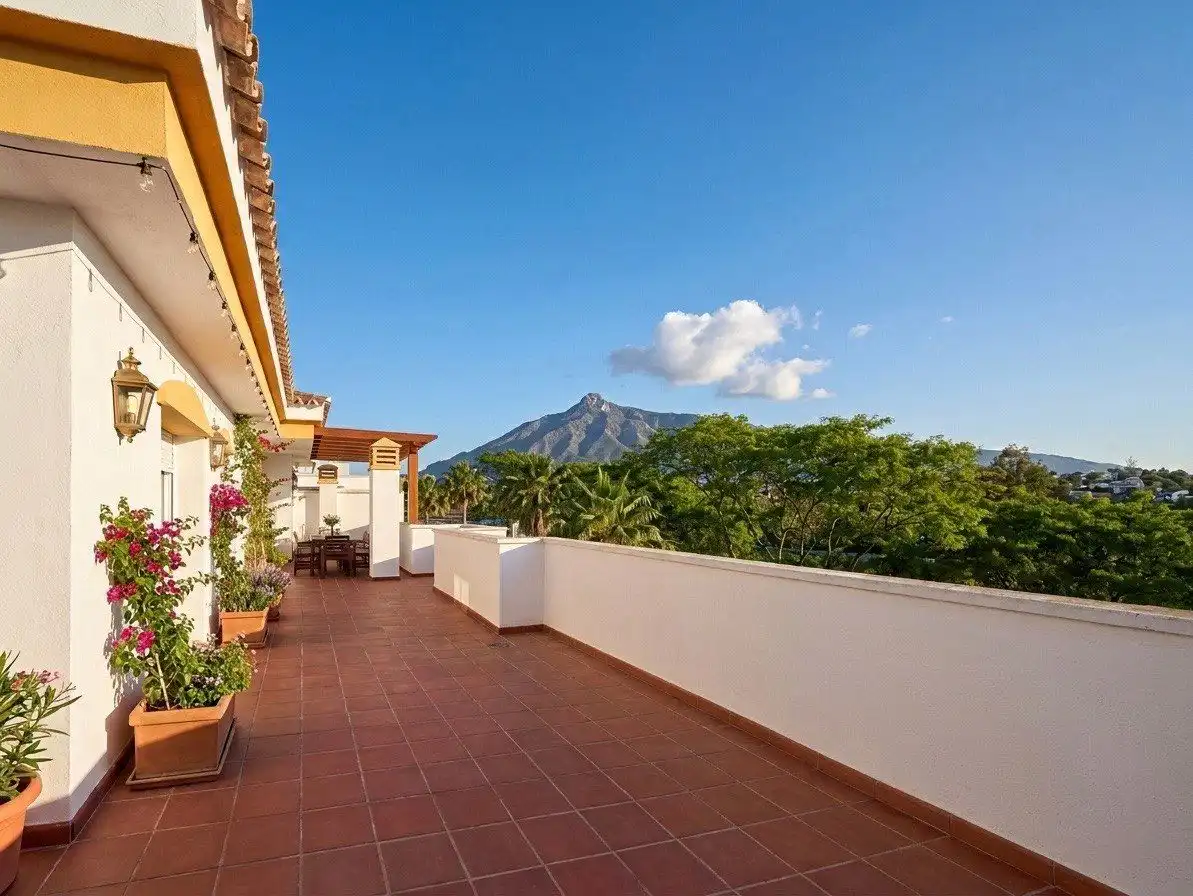 Penthouse met een adembenemend uitzicht in Nueva Andalucía, Marbella foto 16