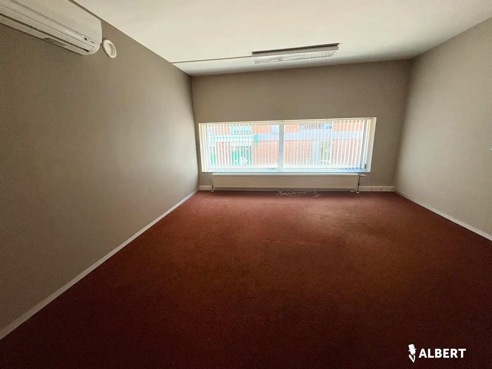 Lichtrijk handelspand van 497m2 op toplocatie! foto 11