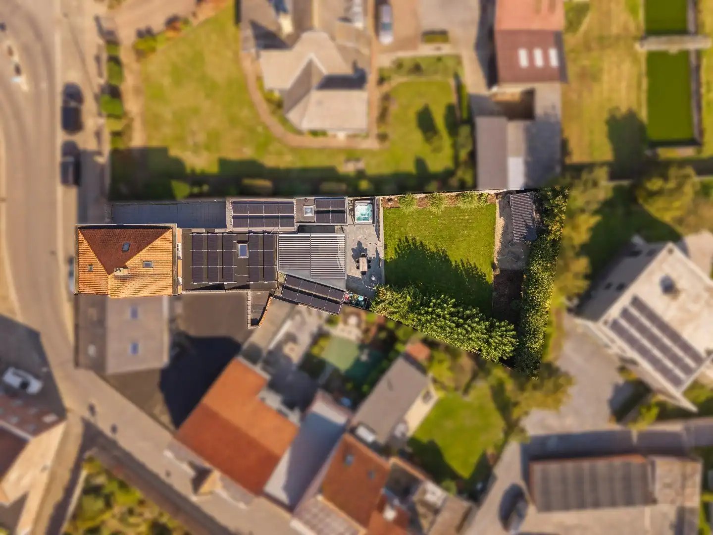 Instapklare halfopen woning met 3 slaapkamers, garage, tuin en mancave in Mesen foto 31