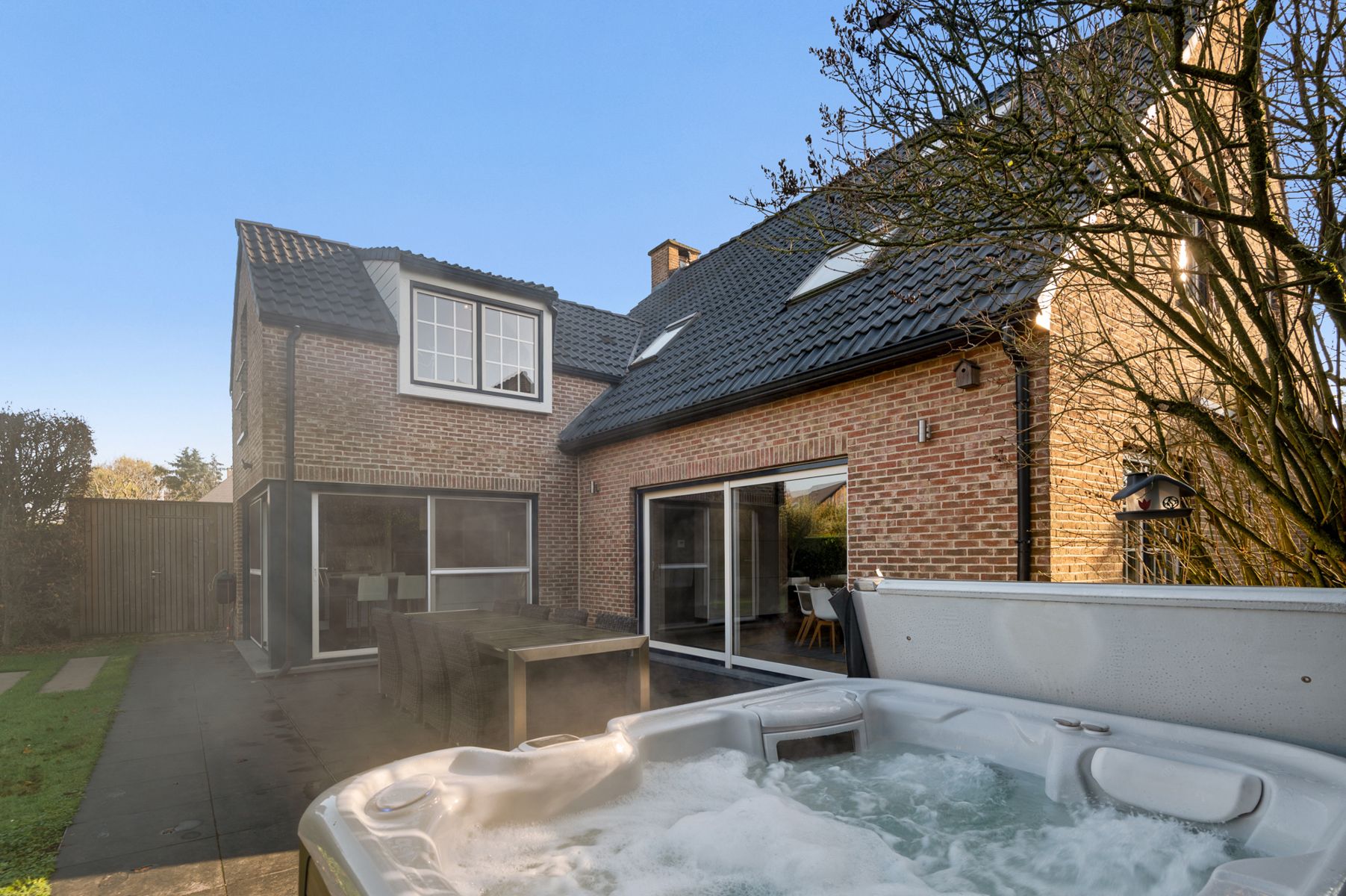 Energiezuinige villa met zwembad in een doodlopende straat. foto 29