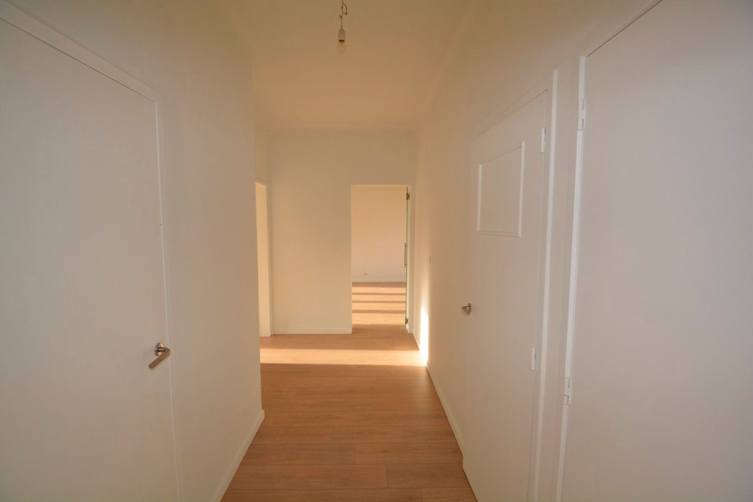 RECENT GERENOVEERD APPARTEMENT MET 2 SLK! foto 12