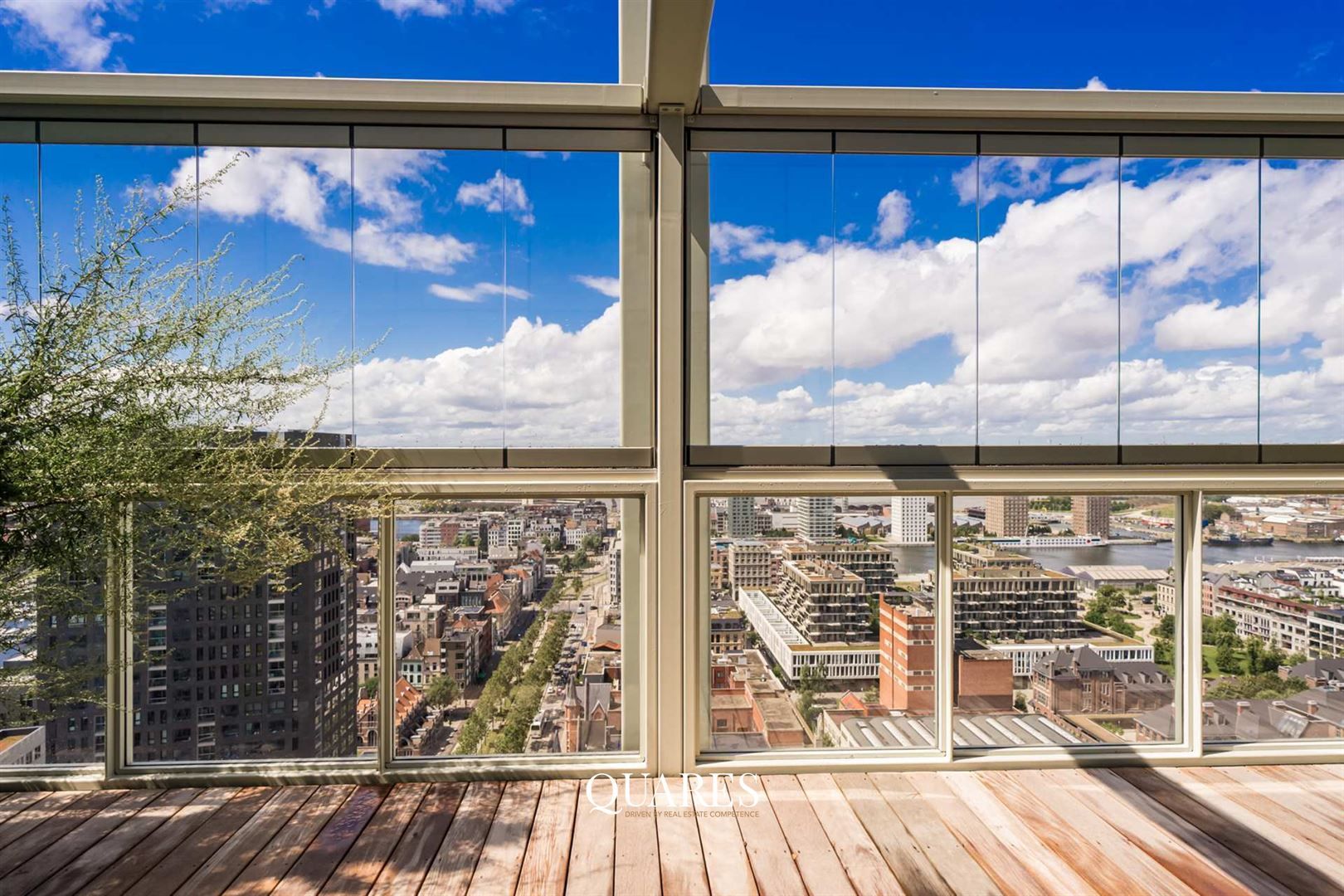 Penthouse met terras en spectaculair zicht nabij het Eilandje foto 10