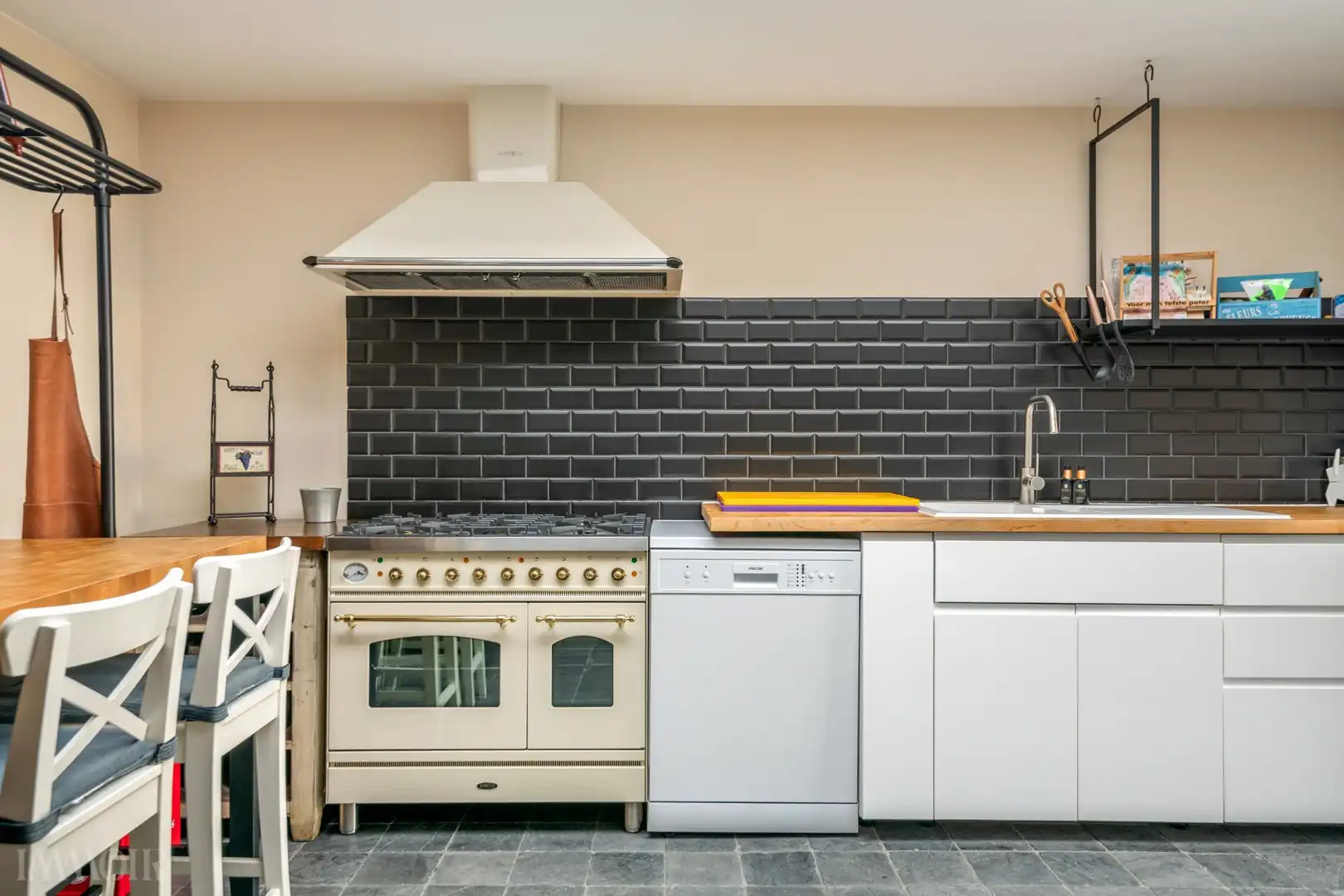 Centraal gelegen gezinswoning met zonnige tuin in Brasschaat. foto 7