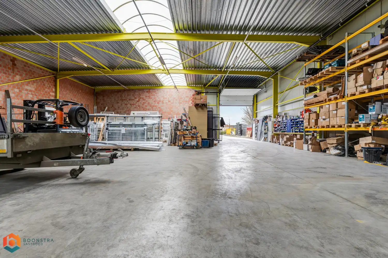 Magazijn (620 m²) op toplocatie foto {{pictureIndex}}