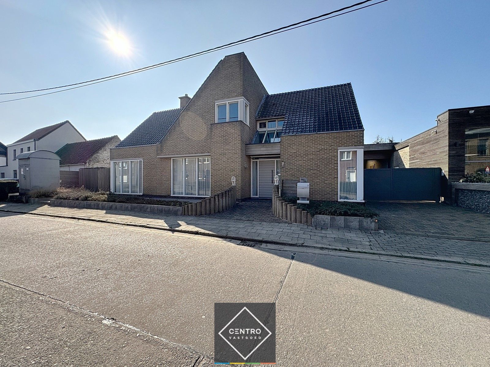 INSTAPKLARE woning met 4 slpks, 2 badks, PRAKTIJKRUIMTE en met MAGAZIJN! foto 28