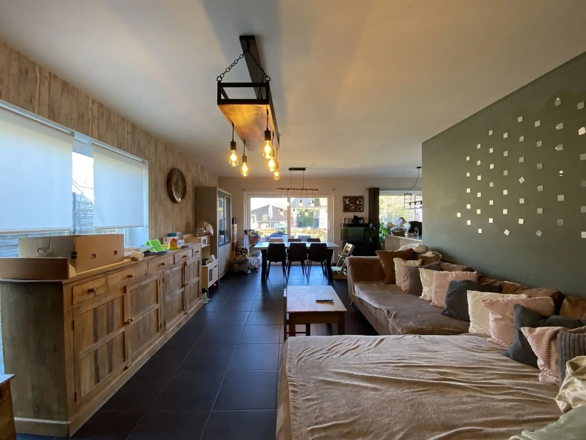 Halfopen bebouwing met drie slaapkamers in rustige woonwijk foto 3