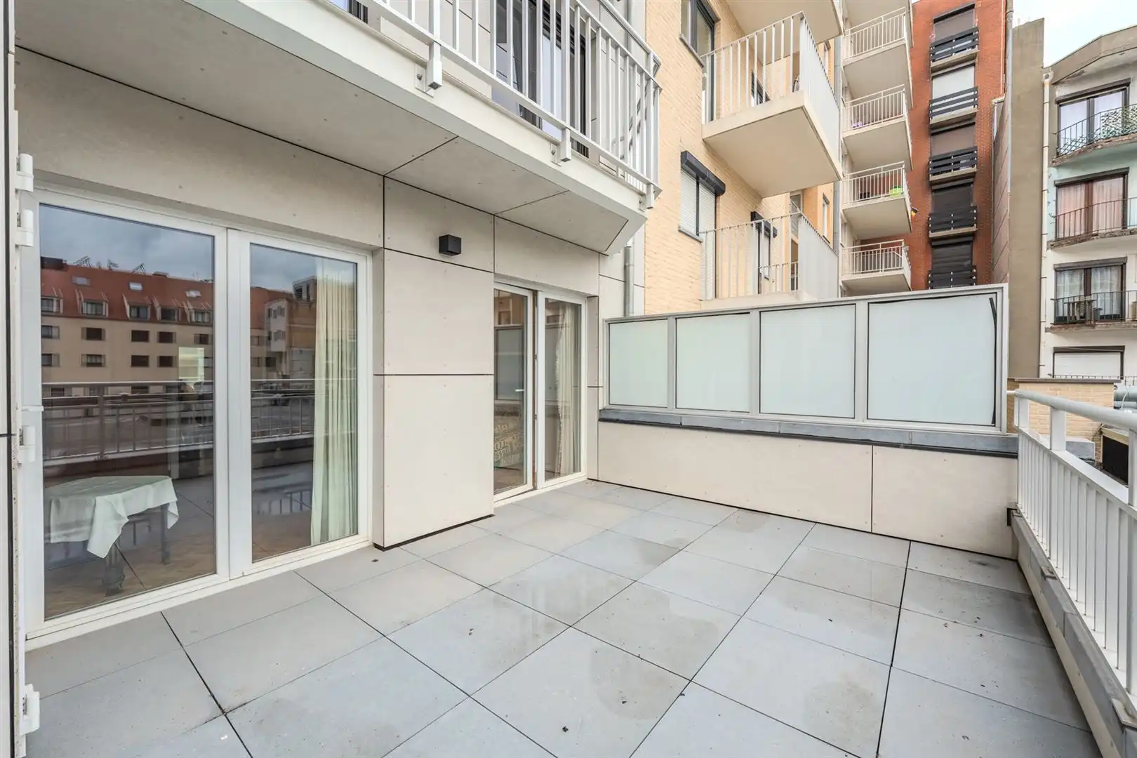 appartement met ruim terras foto 13