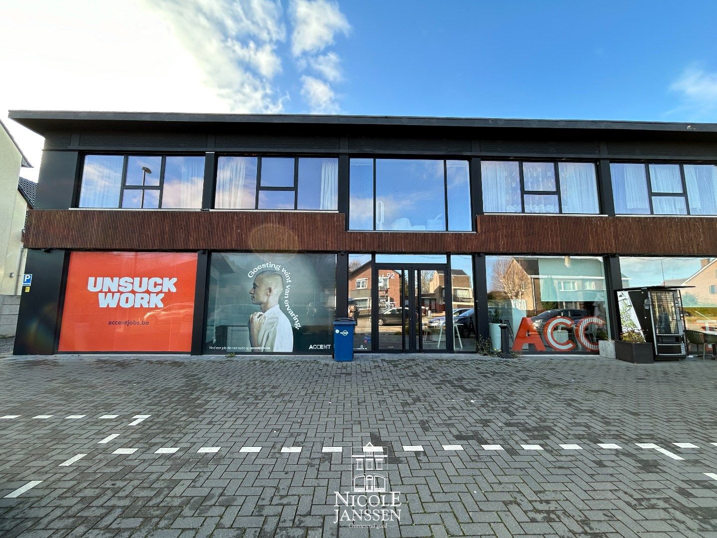 Gelijkvloers handelspand/kantoorruimte  foto 2