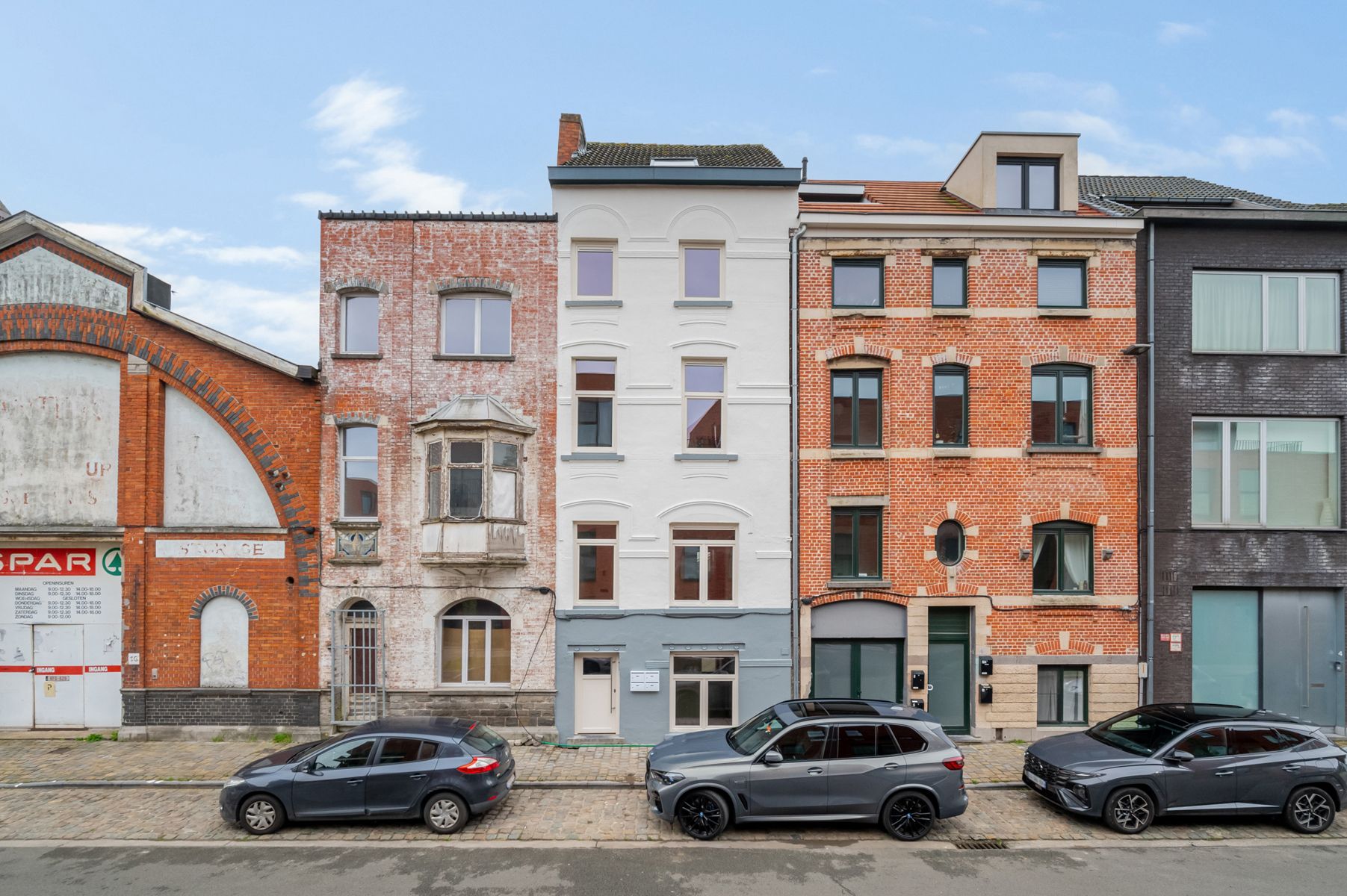 Prachtig gerenoveerd gebouw op bruisende toplocatie foto 2