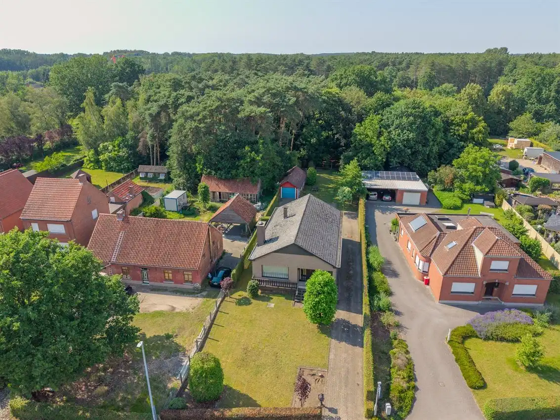 Retrokarakter, diepe tuin en bosgevoel achteraan foto 38