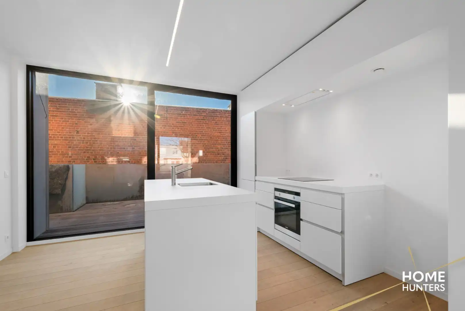 Luxueus afgewerkt appartement met 2 slaapkamers, terras en staanplaats foto 4