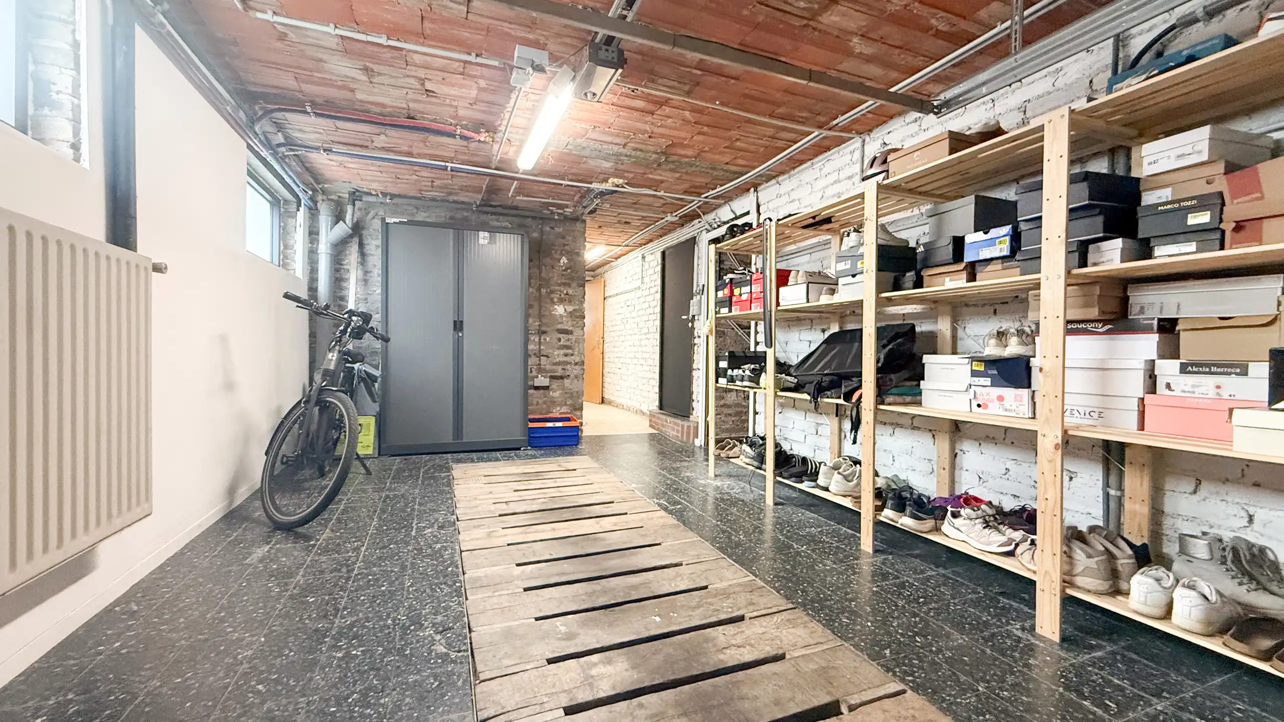 Instapklare woning met 2 slpks, ruime leefruimte en tuin! foto 23