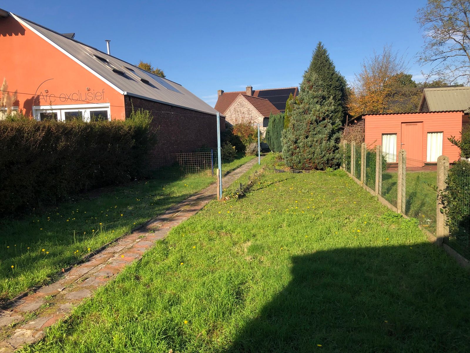 Te renoveren woning met 4 slaapkamers en tuin. foto 14