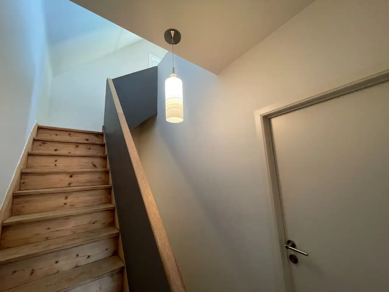 Assebroek, RUIME LICHTRIJKE INSTAPKLARE WONING met GROTE TUIN met  UITWEG+ OPRIT , mogelijkheid garage te bouwen,3 SLAAPKAMERS, Badkamer en douchekamer. foto 15