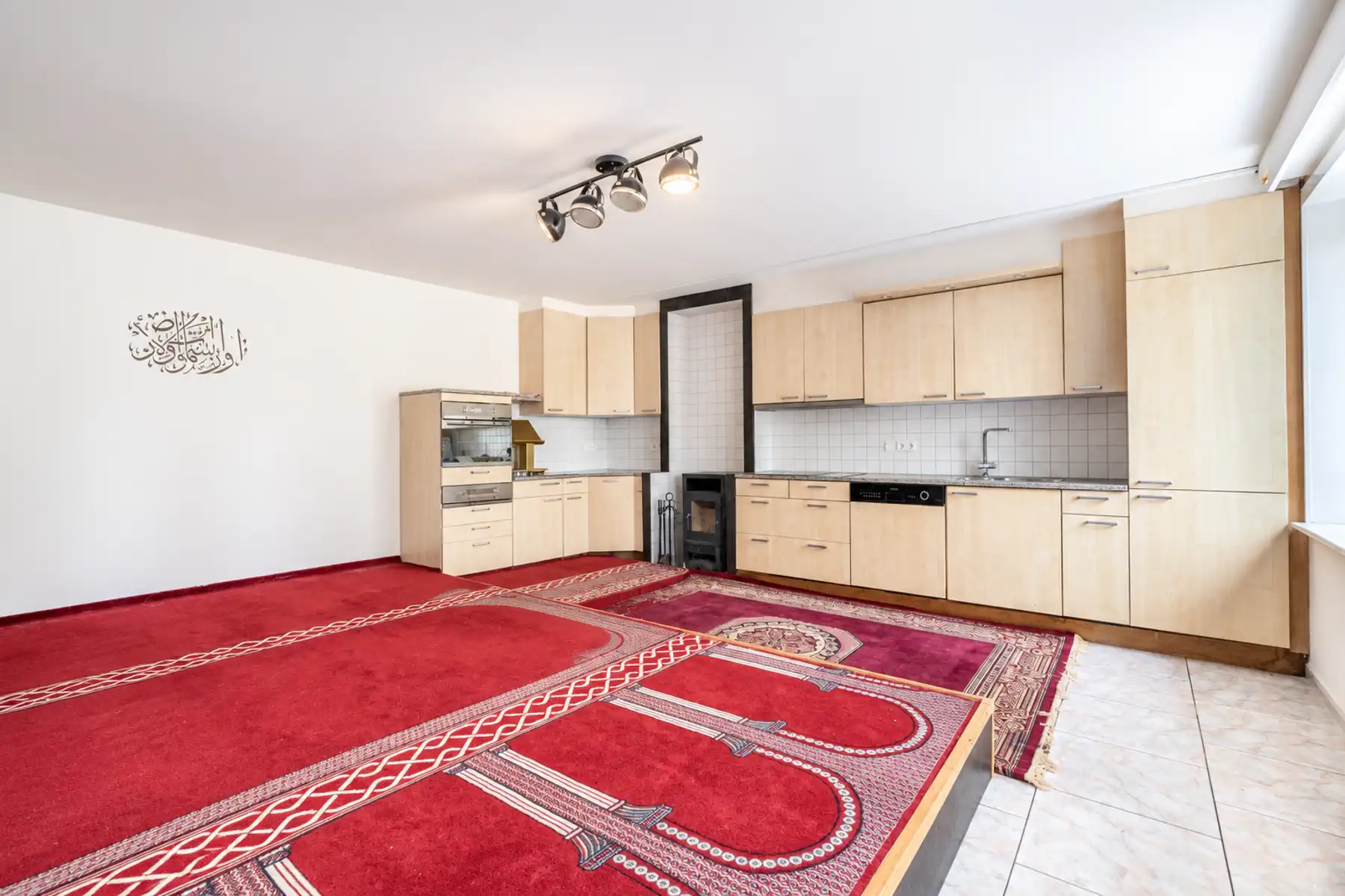 Ruim herenhuis van 571 m² met 8 slaapkamers en een tuin van bijna 20 are foto 30