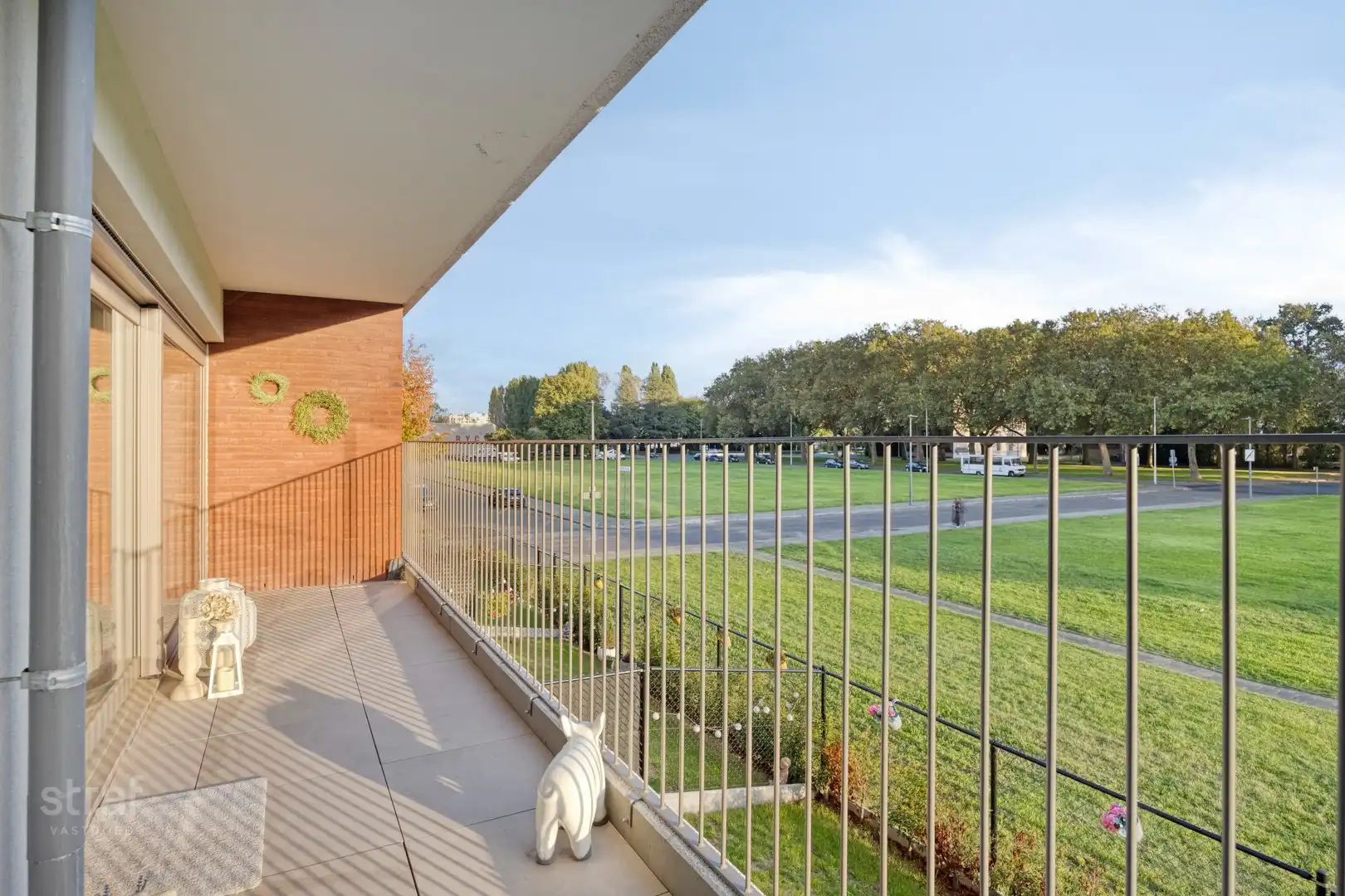 TE HUUR: Zonnig appartement op Linkeroever inclusief autostaanplaats foto 5