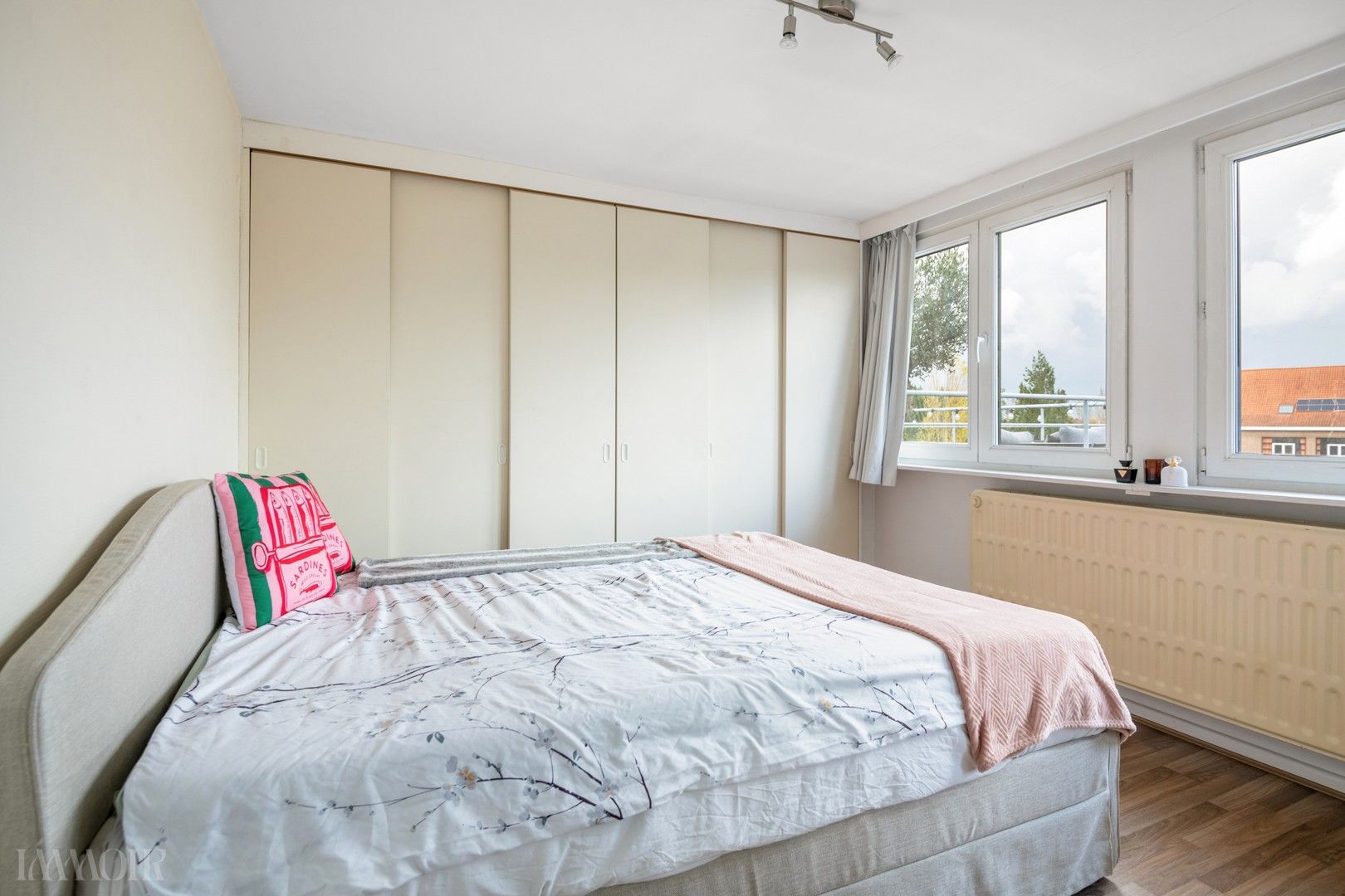 Prachtig gerenoveerde woning met praktijk/studio in hartje Schoten. foto 27