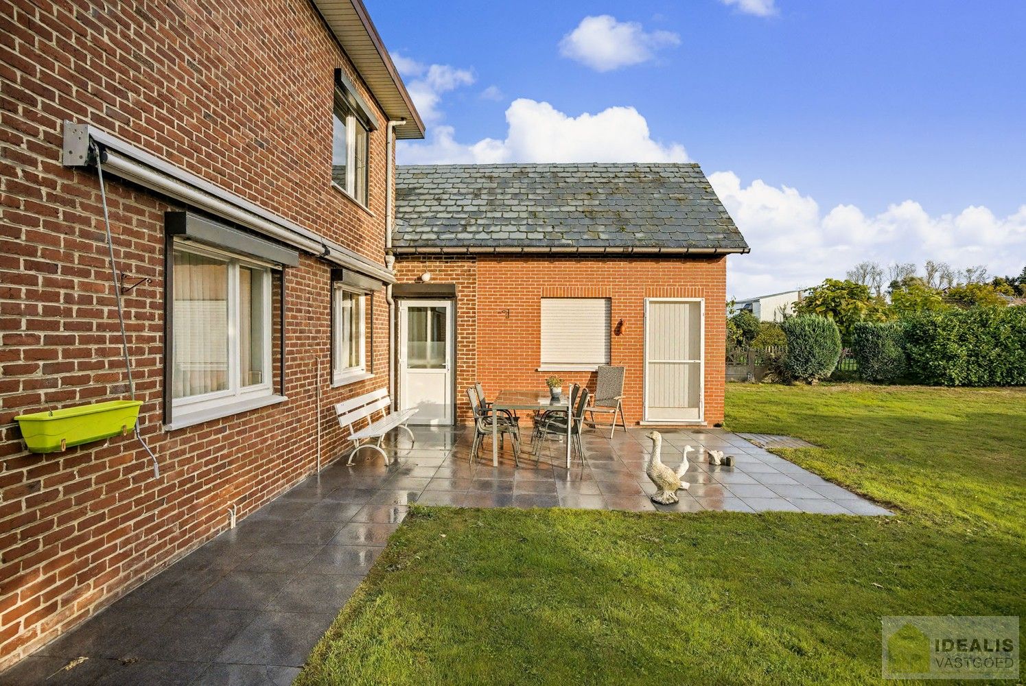 IDEALIS VASTGOED - Nabij het groen gelegen woning met een bewoonbare oppervlakte van + -125m² op een perceel van 7a59ca! Het betreft een zeer centraal gelegen woning t.o.v. grote steden als Leuven, Brussel, Antwerpen en Hasselt die vlot bereikbaar zijn door de nabijheid van de E313 en E314. Uitermate geschikt voor kandidaten op zoek naar een te renoveren woning in de groene omgeving van Linkhout!! foto 22