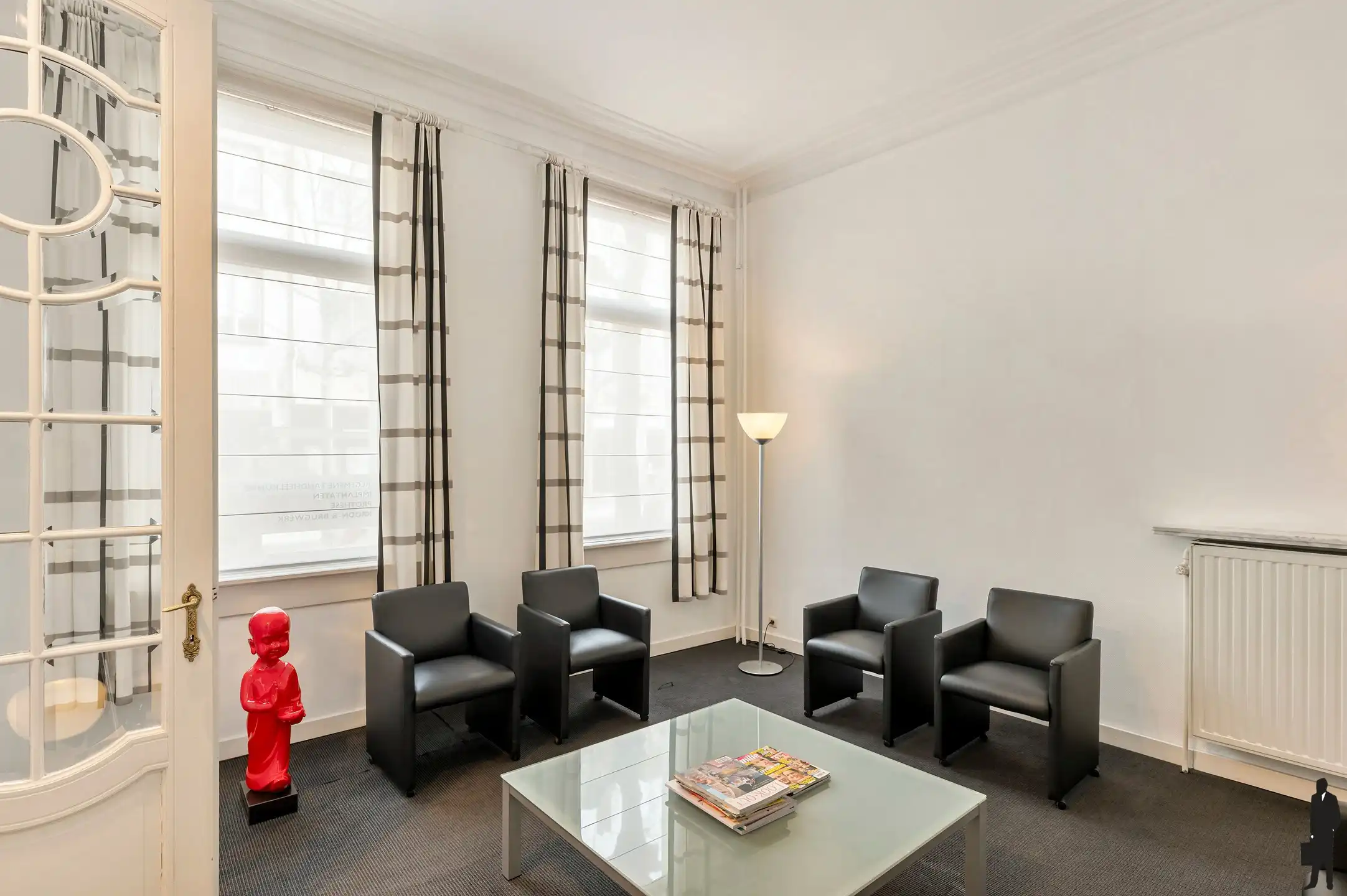 Statig herenhuis met praktijkruimte op toplocatie in Antwerpen foto 17