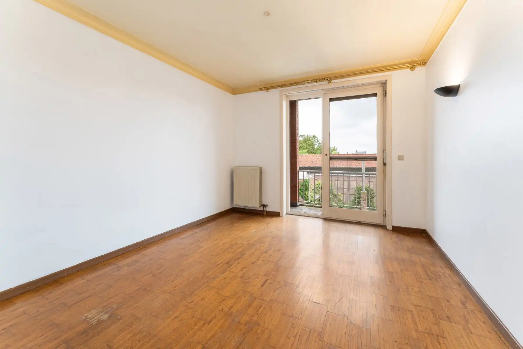 Ruim appartement met terras, lift en 3 slaapkamers in Izegem - bouwjaar 1978 - EPC-waarde 220.00 - Energielabel C - 119.00m² bewoonbare oppervlakte - 1 badkamer - 1 parkeerplaats foto 7