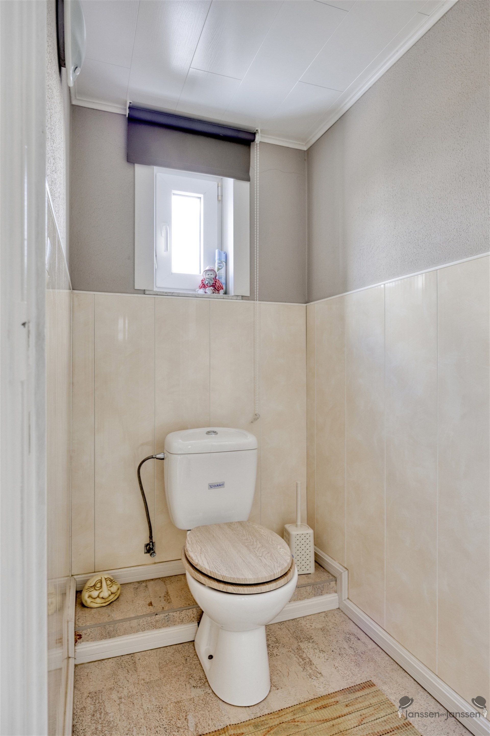 Schitteren gelegen appartement in centrum van Neeroeteren foto 31