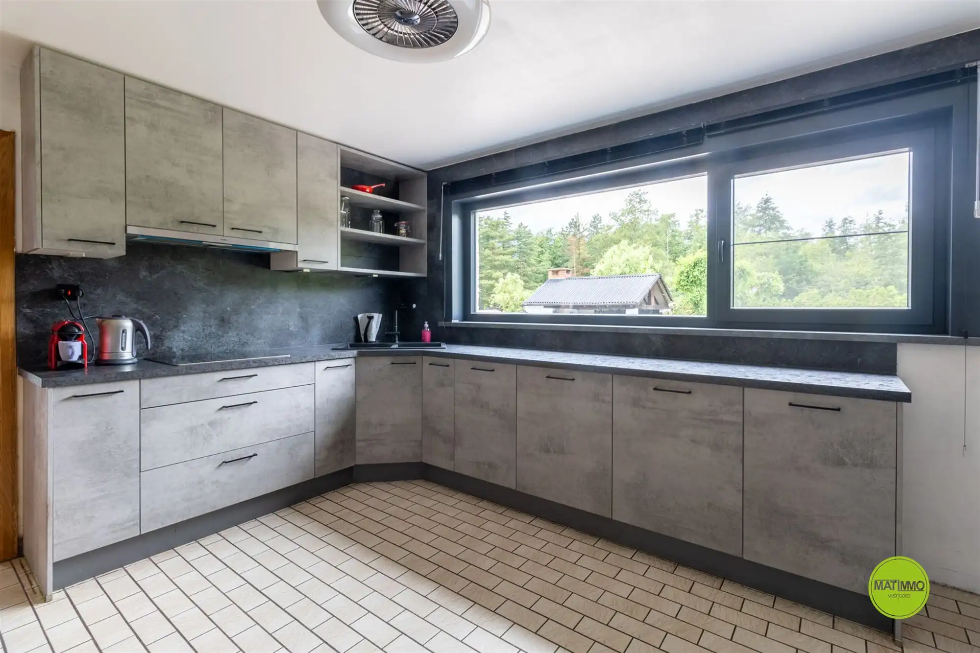 Ruime open bebouwing op een prachtig perceel van 3.764 m² foto 8