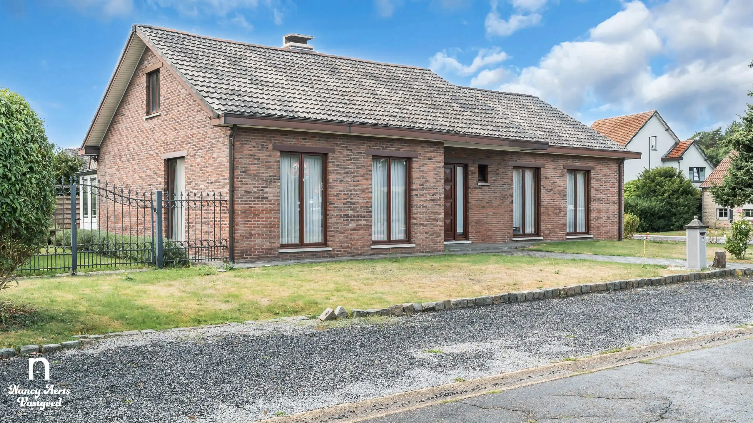 Hoofdfoto van de publicatie: Gelijkvloerse woning met 3 slpks op uitstekende ligging