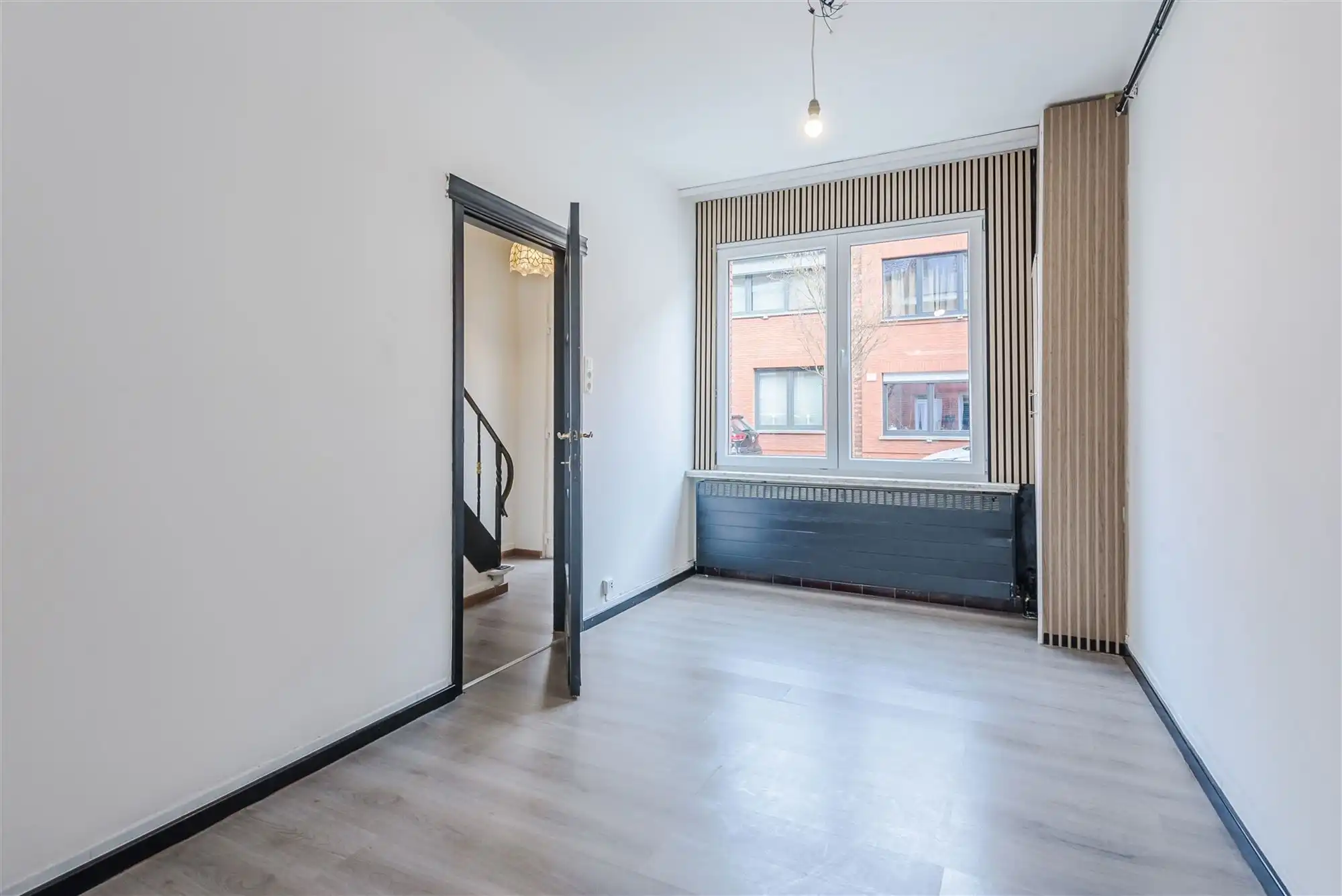 Gerenoveerde ruime gezinswoning met 4 slpks foto 4