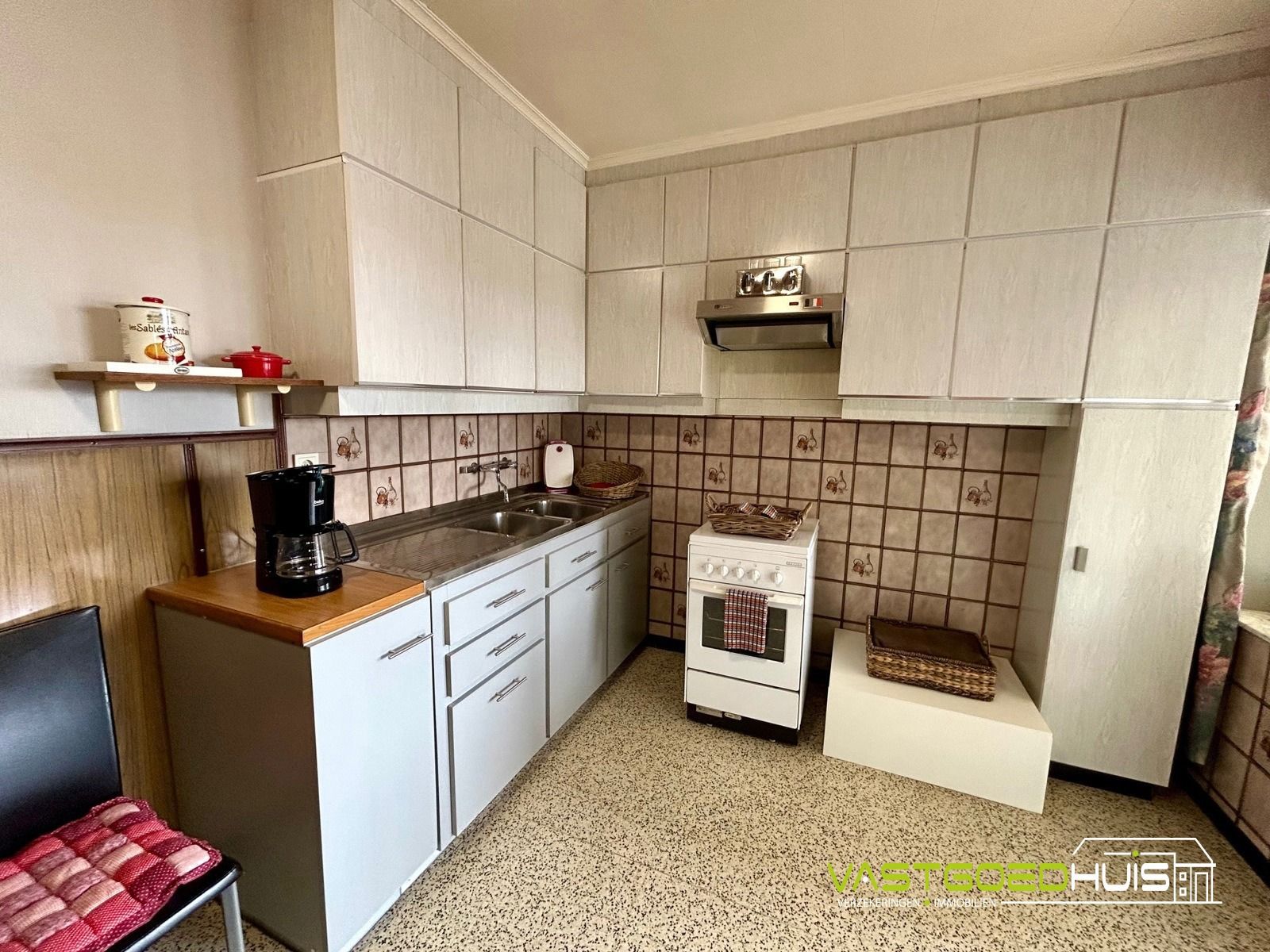 Karaktervolle, te renoveren 3-gevelwoning met tuin foto 7