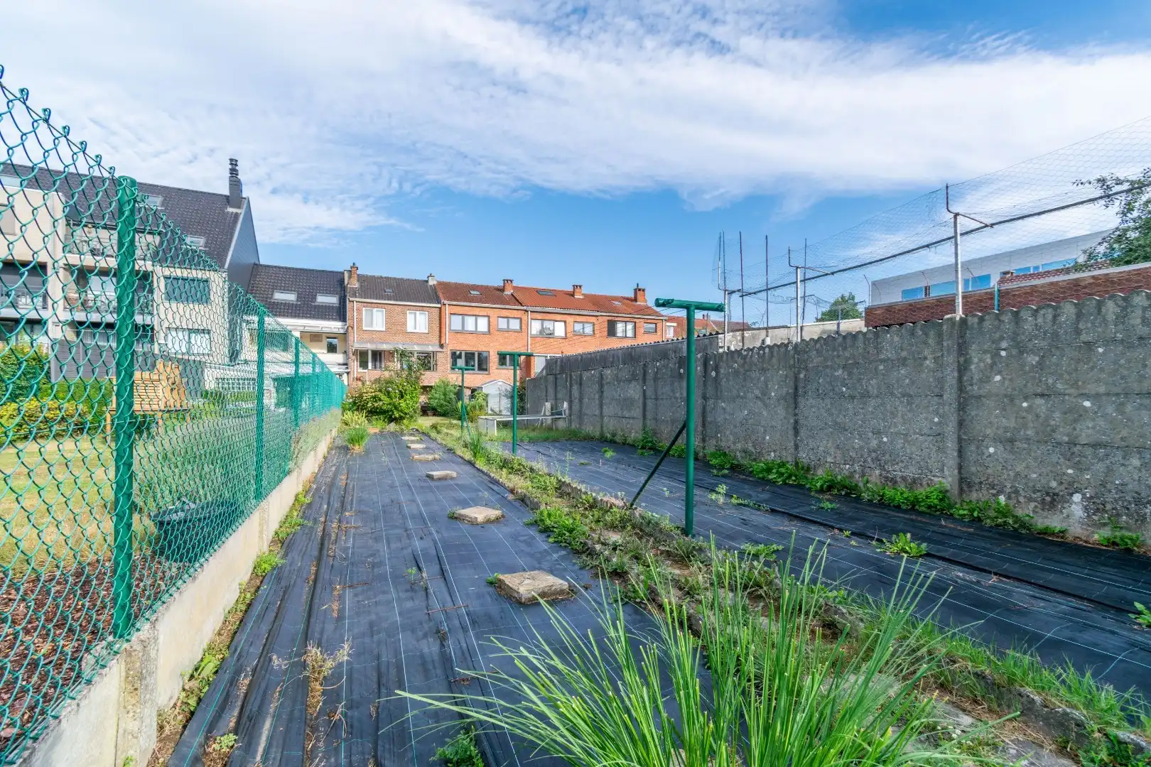 LICHTRIJKE WONING MET 3 SLAAPKAMERS, GARAGE & TUIN ! foto 5