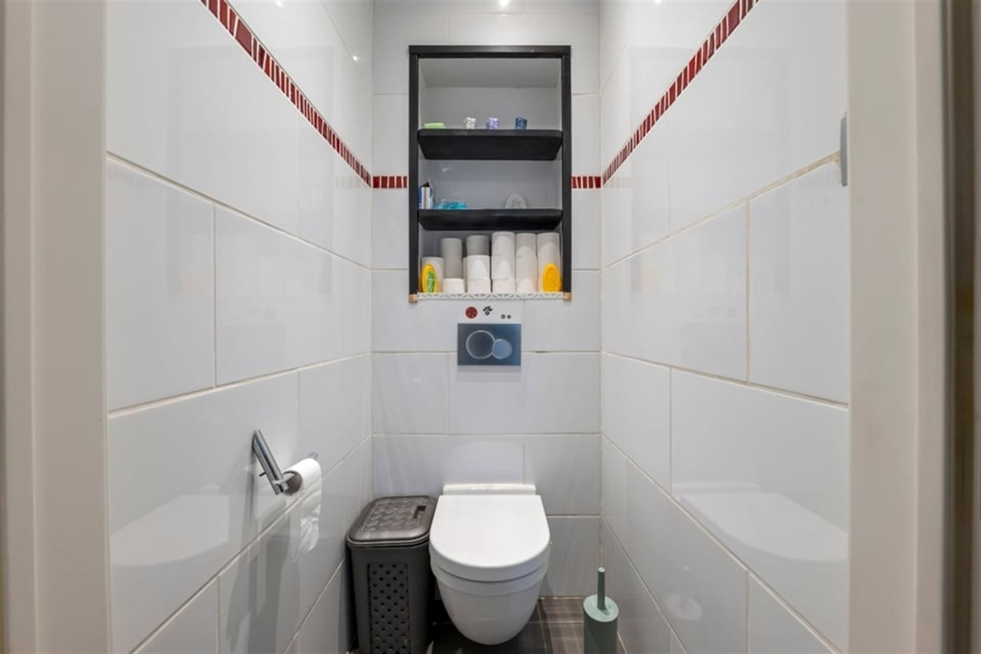 RUIME GEZINSWONIG MET VEEL POTENTIEEL EN EEN RUIME GARAGE IN SINT-TRUIDEN  foto 23