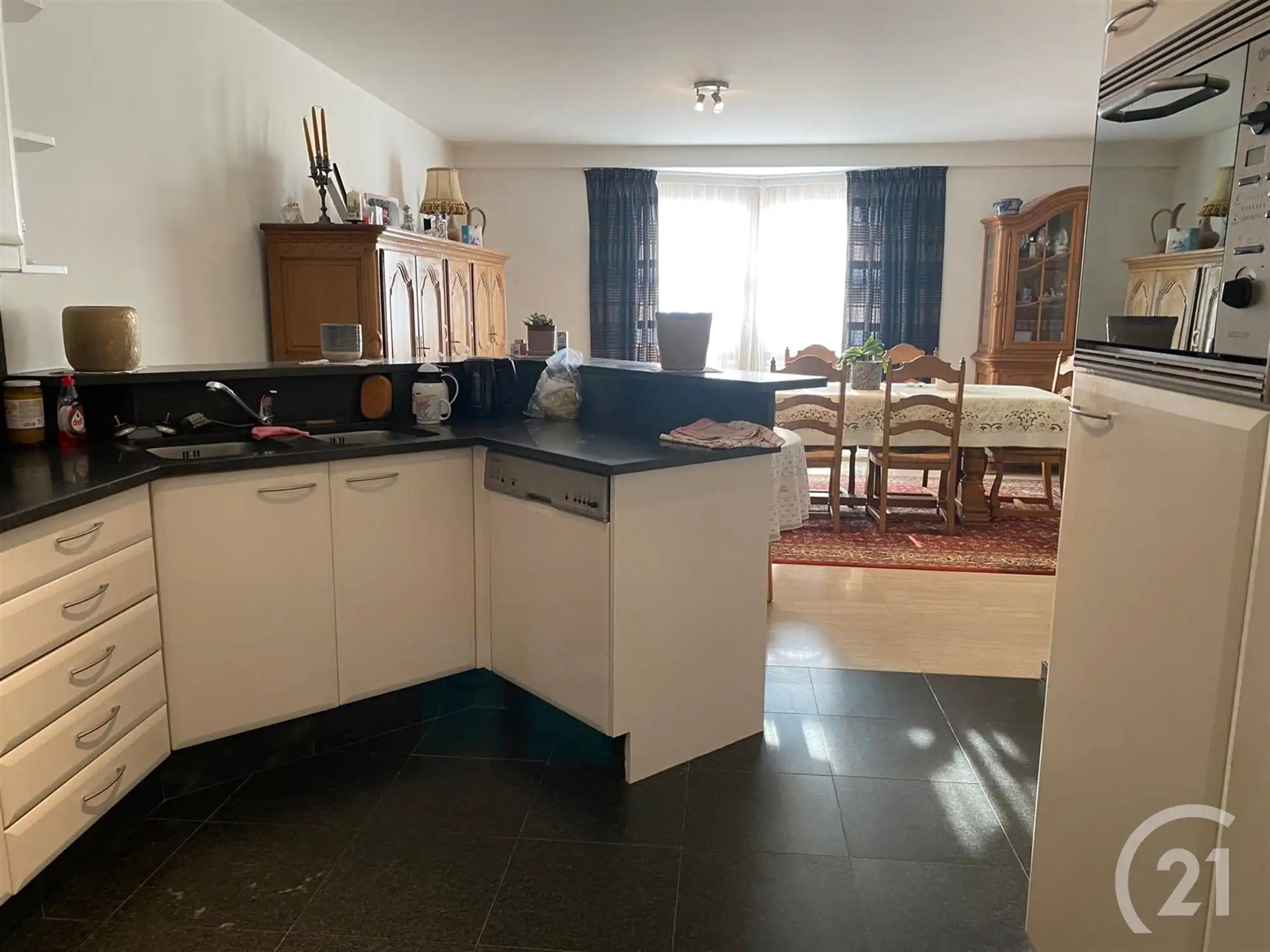 Instapklaar appartement met 3 slaapkamers en groot terras foto 4