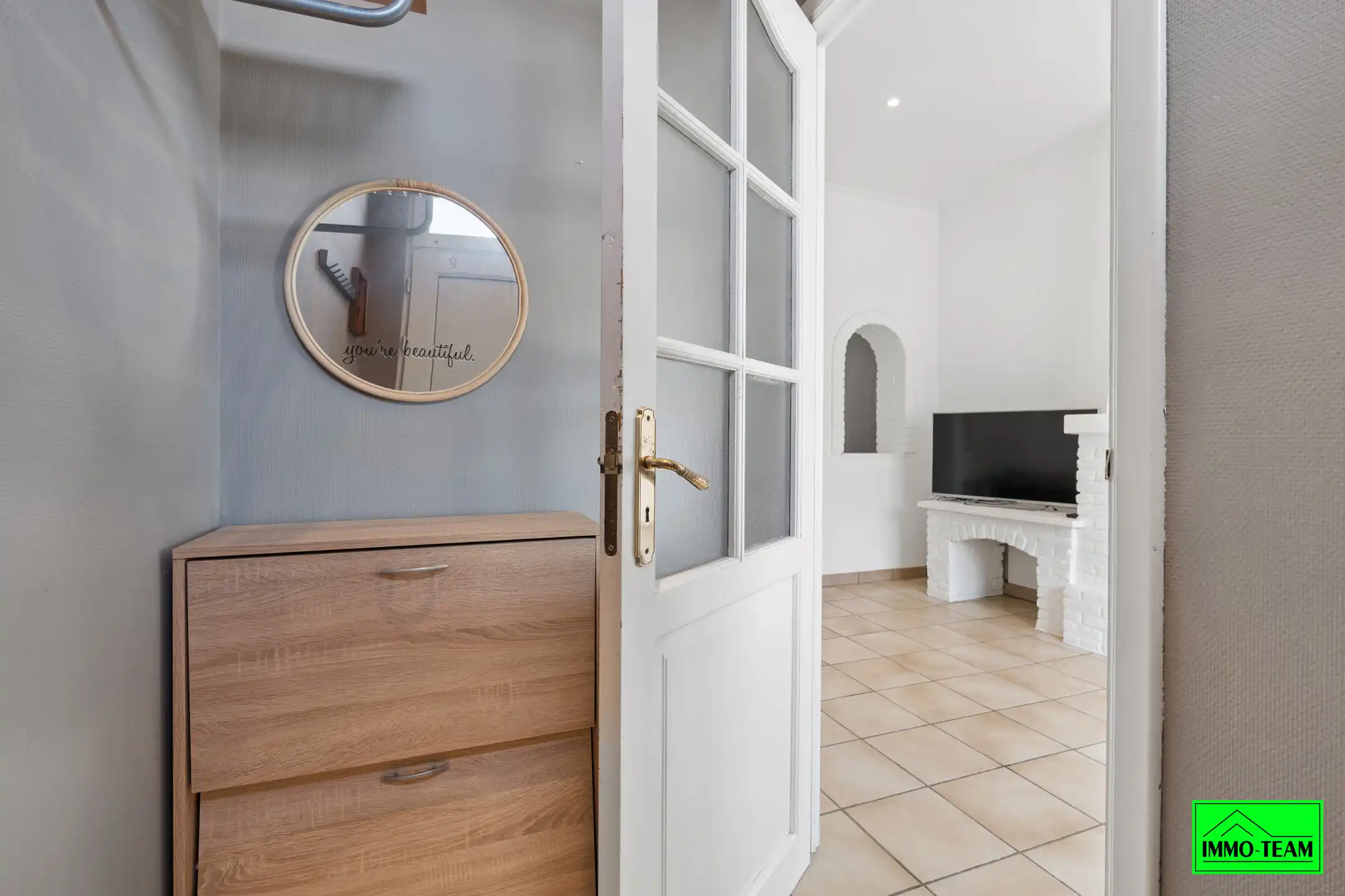 Gezellige, instapklare 2-gevelwoning nabij centrum Okegem foto 2