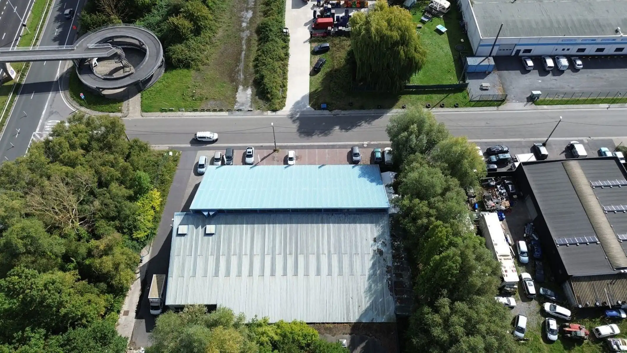 Handelspand 1.400 m² te huur in Moeskroen foto 14