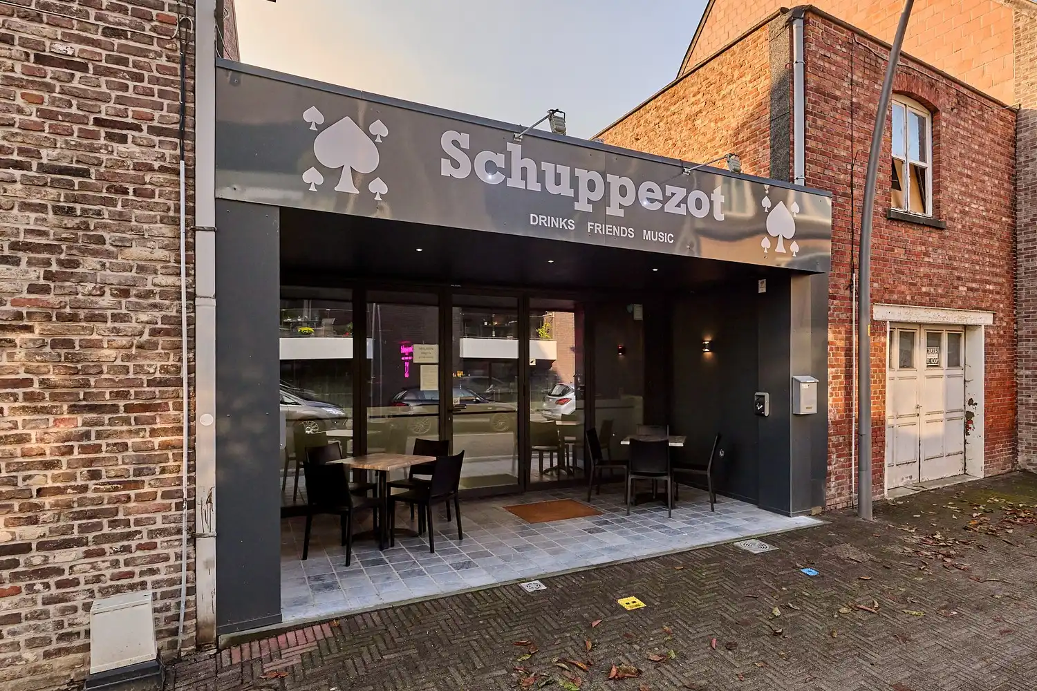 Instapklaar horecapand te koop in Diepenbeek – volledig vernieuwd, tal van mogelijkheden foto 22